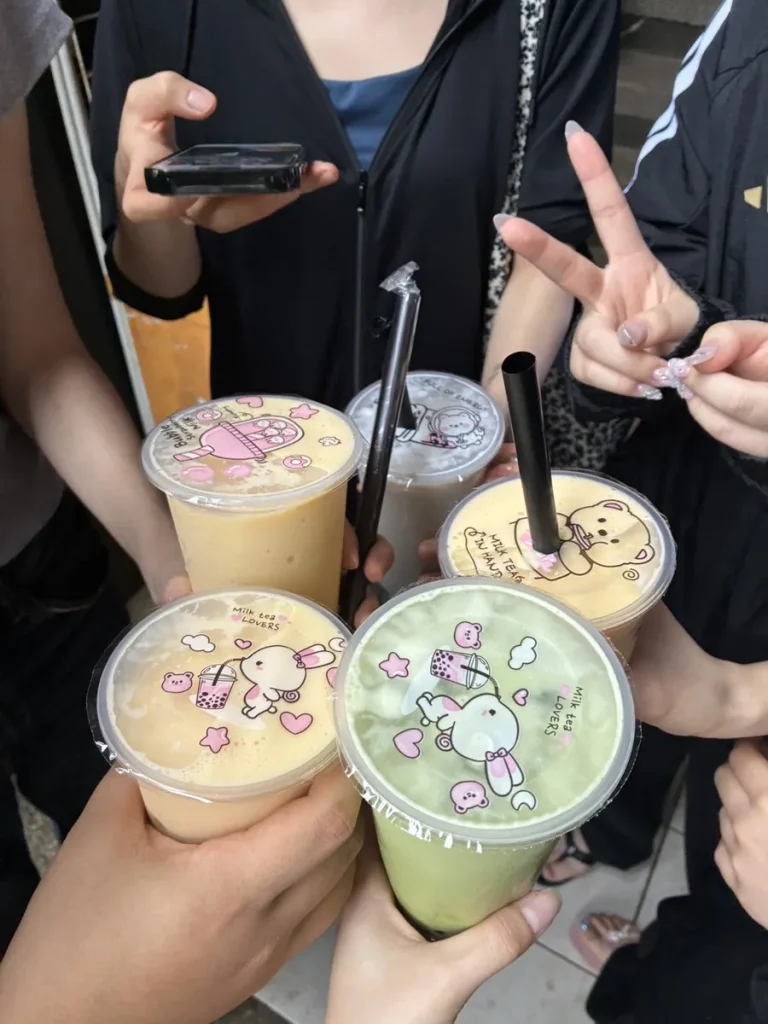 友人と買ったミルクティー(Baguio JIC Challenger体験談)