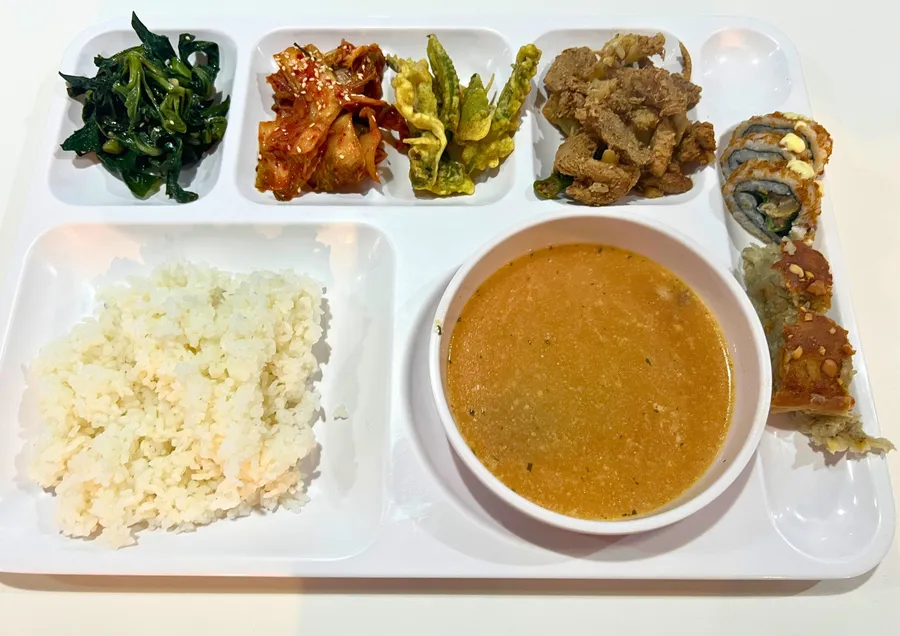 JICの学食(Baguio JIC Challenger体験談)