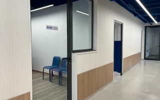 廊下(English Language Academy / イングリッシュランゲージアカデミー) 廊下(English Language Academy / イングリッシュランゲージアカデミー)