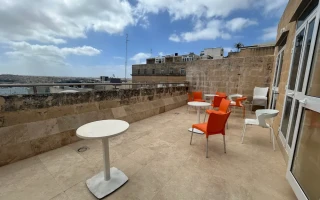 テラス (EASY School/ イージースクール)