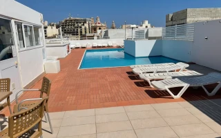 Day's Inn Residence_屋上プール(夏季のみ)(IELS / アイエルス)