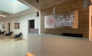 受付 (ATLAS / アトラス)