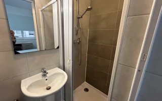 シャワー室(English Language Academy / イングリッシュランゲージアカデミー) シャワー室(English Language Academy / イングリッシュランゲージアカデミー)