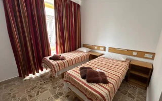 2人部屋(Clubclass/クラブクラス)*エアコンなし 2人部屋