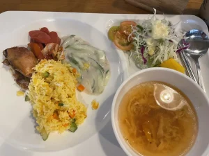 (CIA/シーアイエー マクタンキャンパス) 食事(4)