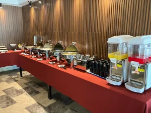 (GENIUS/ジーニアス)食事提供風景