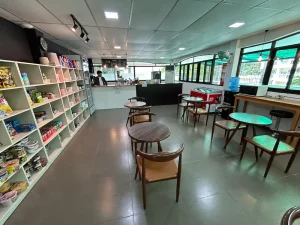 (English Fella1/イングリッシュフェラワン)カフェ・売店