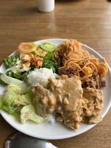 (EV Academy/イーブイアカデミー) 食事