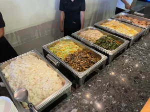 (CIA/シーアイエー マクタンキャンパス) 食事