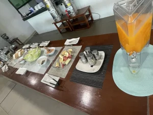 (English Fella2/イングリッシュフェラツー)配膳風景