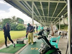 (EG Academy/イージーアカデミー) ゴルフ場：20打席の練習場