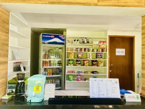 (CLARK WE ACADEMY/クラーク ウィーアカデミー) 売店