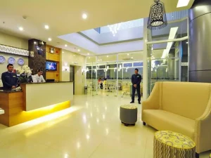 (Universe English/ユニバースイングリッシュ) Well Hotel フロント