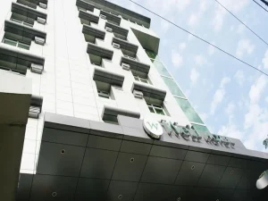 (Universe English/ユニバースイングリッシュ) Well Hotel 外観