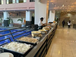 (GLOBAL LANGUAGE CEBU/グローバルランゲージセブ) 配膳風景