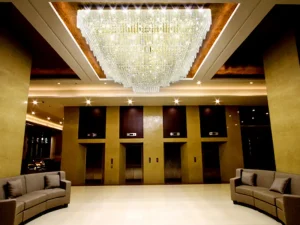 (Universe English/ユニバースイングリッシュ) Manderin Plaza Hotel