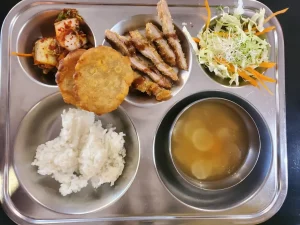 (A&J/エーアンドジェイ) 昼食
