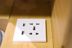 (Kredo/クレド) USBにも対応コンセント