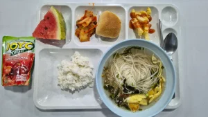 夜食 (PIA/ピーアイエー)