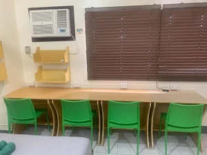 IMS Academy アイエムエスアカデミー 4人部屋 デスク学習スペース 4人部屋
