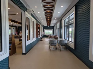 カフェの座席（SMEAG GLOBAL SCHOOL TARLAC／ターラック校）
