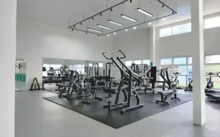 (PINES Main Campus/パインスメインキャンパス) フィットネスジム