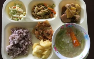 (WE ACADEMY ILOILO/ウィーアカデミー イロイロ) 食事