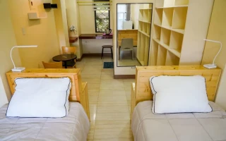 (Baguio JIC/バギオジェイアイシー) 2人部屋 ベッド