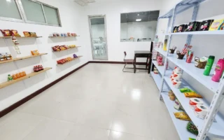 (BTES/ビーティーイーエス) 売店