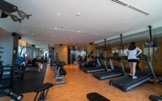 (QQ English Beach Front/キューキューイングリッシュビーチフロント) ジム