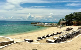 (QQ English Beach Front/キューキューイングリッシュビーチフロント)提携ビーチ