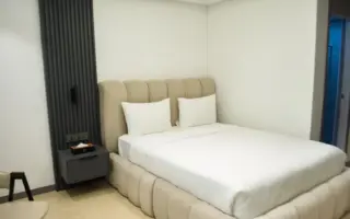 (CIP/シーアイピー)外部ホテル寮人1~2部屋（キング）ベッド