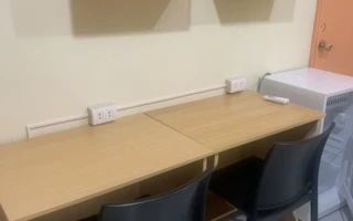 IMS Academy アイエムエスアカデミー 3人部屋 サイドテーブル 3人部屋